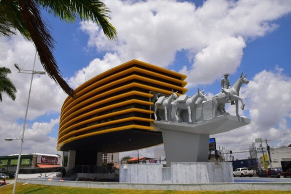 Monumento que homenageia os tropeiros e conta a história de Campina