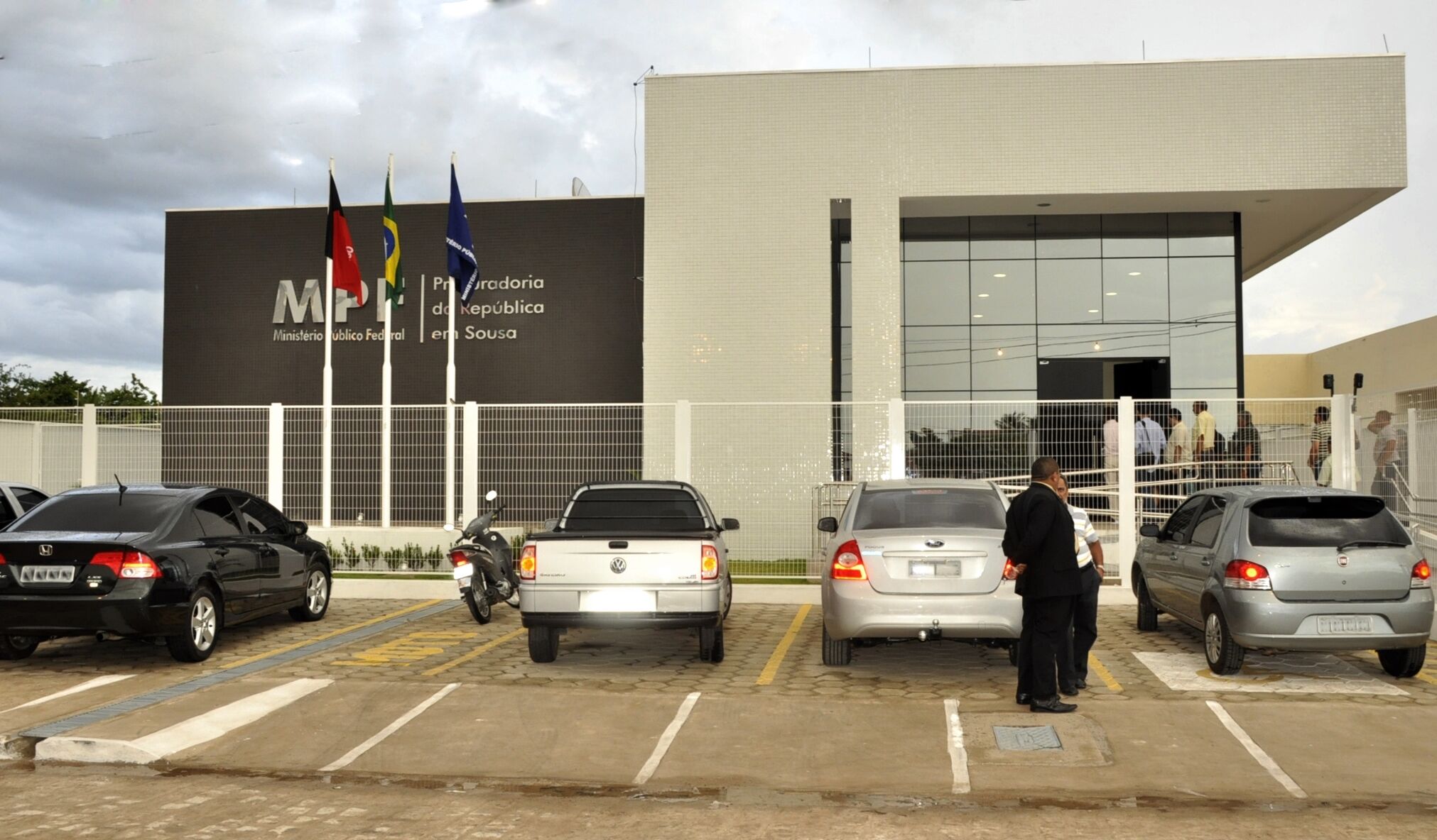 MPF/PB ajuíza ação de improbidade contra prefeita e ex-prefeito, mais 3 pessoas e uma empresa MPF/PB ajuíza ação de improbidade contra prefeita e ex-prefeito, mais 3 pessoas e uma empresa