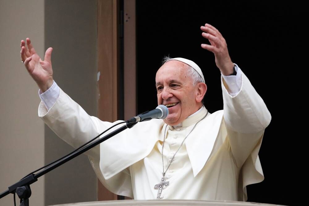 Padre ortodoxo chama papa Francisco de 'herege' em Atenas Padre ortodoxo chama papa Francisco de 'herege' em Atenas