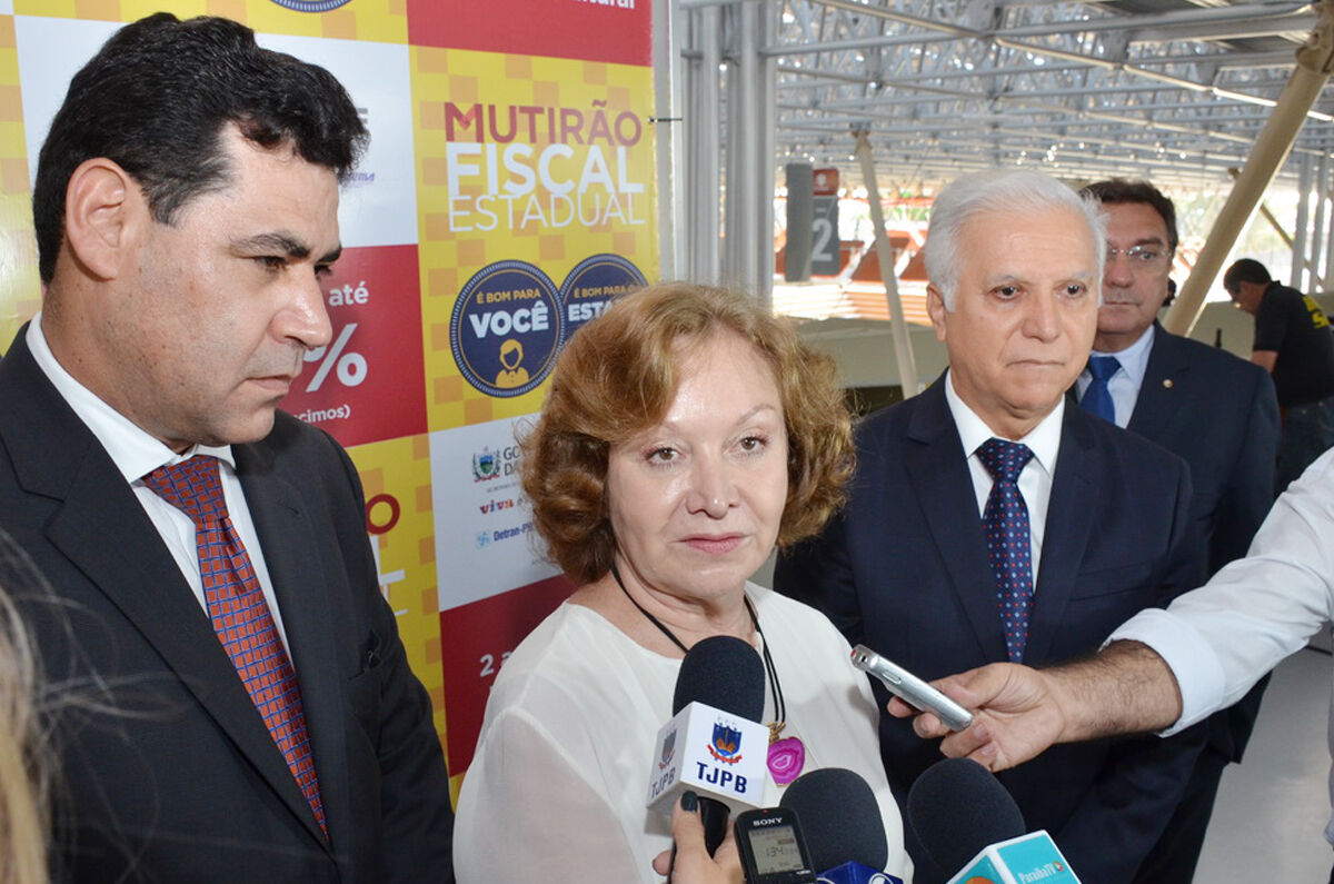 Mutirão Fiscal da Paraíba recebe visita da ministra Nancy Andrighi Mutirão Fiscal da Paraíba recebe visita da ministra Nancy Andrighi