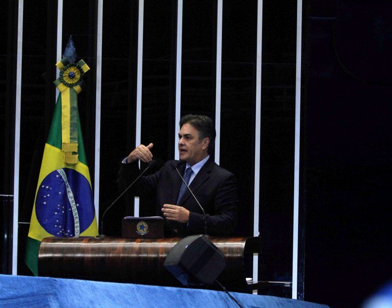 “Nada contra o ‘Mais Médicos’. Tudo contra a corrupção no programa”, diz Cássio