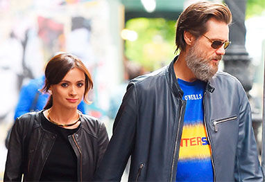 Namorada de Jim Carrey comete suicídio, diz site Namorada de Jim Carrey comete suicídio, diz site