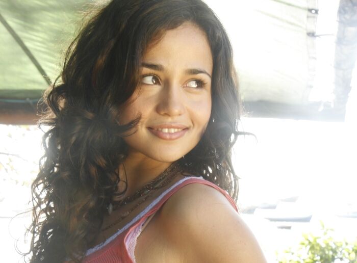 Nanda Costa vai ficar com a vaga de Juliana Paes em nova novela Nanda Costa vai ficar com a vaga de Juliana Paes em nova novela