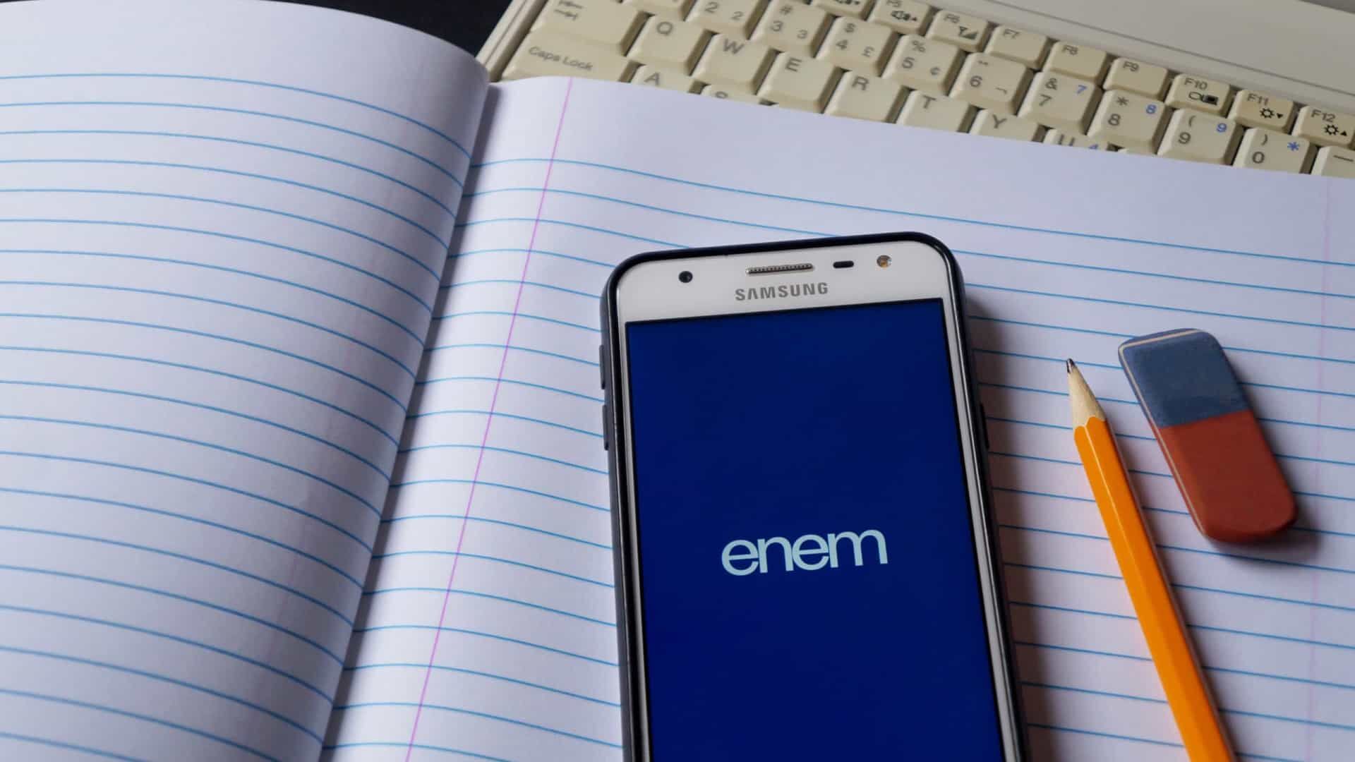 Servidores do Inep exigem suspensão do calendário do Enem Servidores do Inep exigem suspensão do calendário do Enem