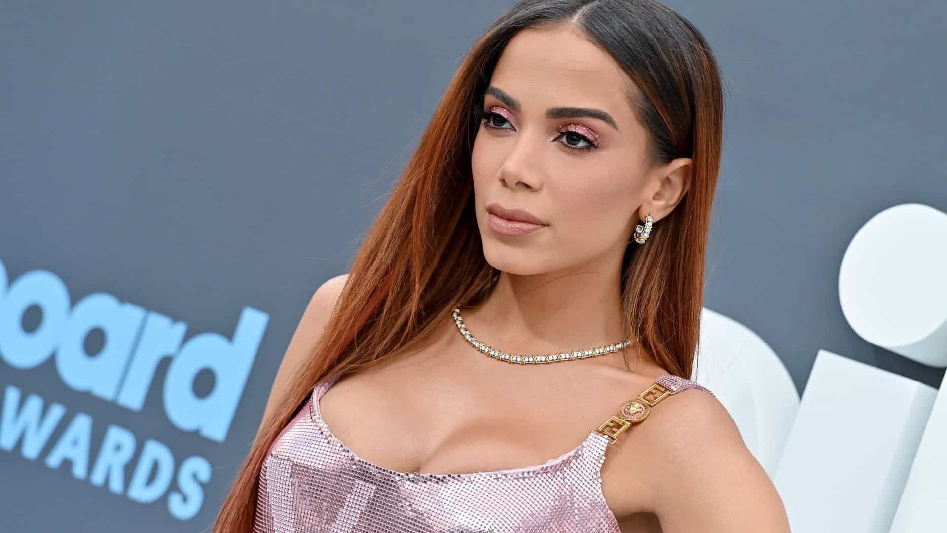 Anitta ameaça fazer tatuagem no 'tororó' com nome de Lula Anitta ameaça fazer tatuagem no 'tororó' com nome de Lula
