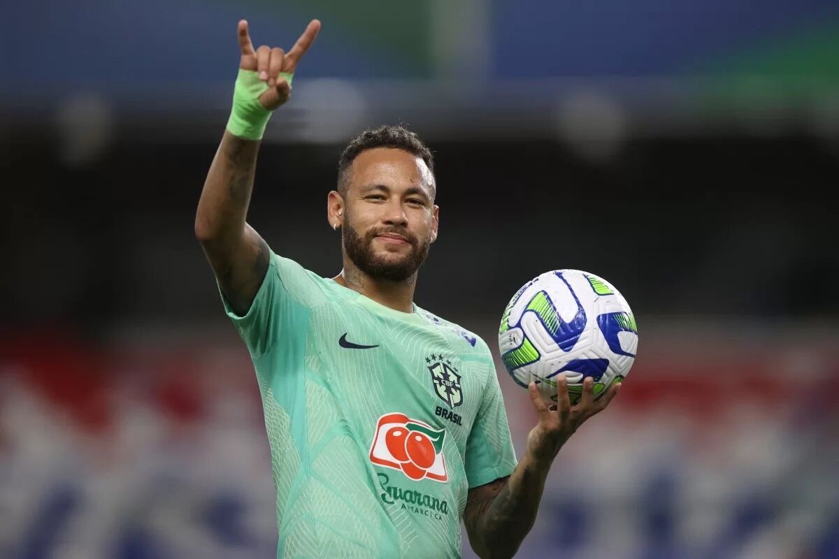 Xamãs peruanos fazem ritual e lançam feitiço para "neutralizar" Neymar em jogo do Brasil contra o Peru