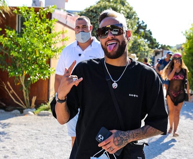 Nike e Neymar rompem contrato de patrocínio de US$ 105 milhões Nike e Neymar rompem contrato de patrocínio de US$ 105 milhões