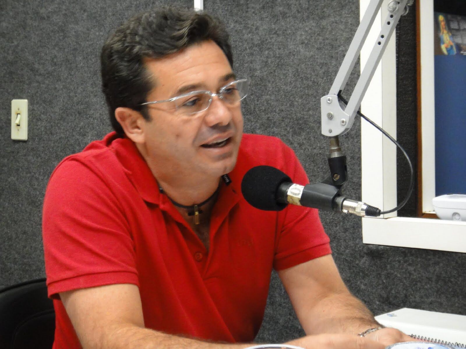 No Dia do Radialista, senador faz homenagem a categoria No Dia do Radialista, senador faz homenagem a categoria