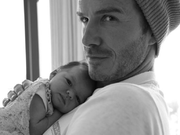 No Twitter, Victoria Beckham divulga nova foto da filha No Twitter, Victoria Beckham divulga nova foto da filha
