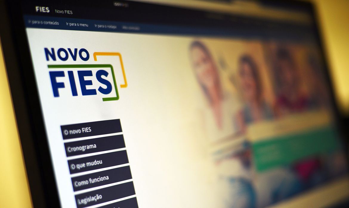 Fies abre inscrições para 50 mil vagas remanescentes nesta terça-feira Fies abre inscrições para 50 mil vagas remanescentes nesta terça-feira