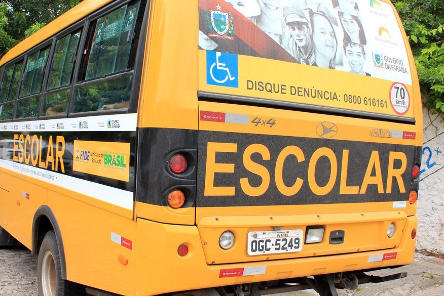 Prefeitura de Barra de Santana lança licitação de mais de R$ 1,4 milhão para transporte escolar; cidade tem apenas 8 mil habitantes A cidade de Barra de Santana vai gastar mais de 16 vezes mais do que Sertãozinho para realizar o mesmo serviço