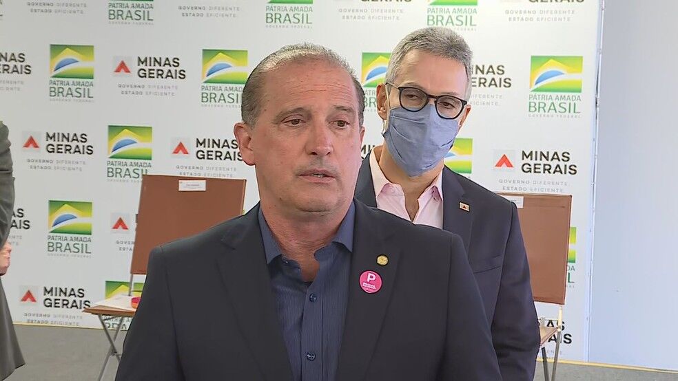 Governo começa a pagar parcela de R$ 300 do Auxílio Emergencial para beneficiários fora do Bolsa Família na quarta-feira, diz Onyx Governo começa a pagar parcela de R$ 300 do Auxílio Emergencial para beneficiários fora do Bolsa Família na quarta-feira, diz Onyx