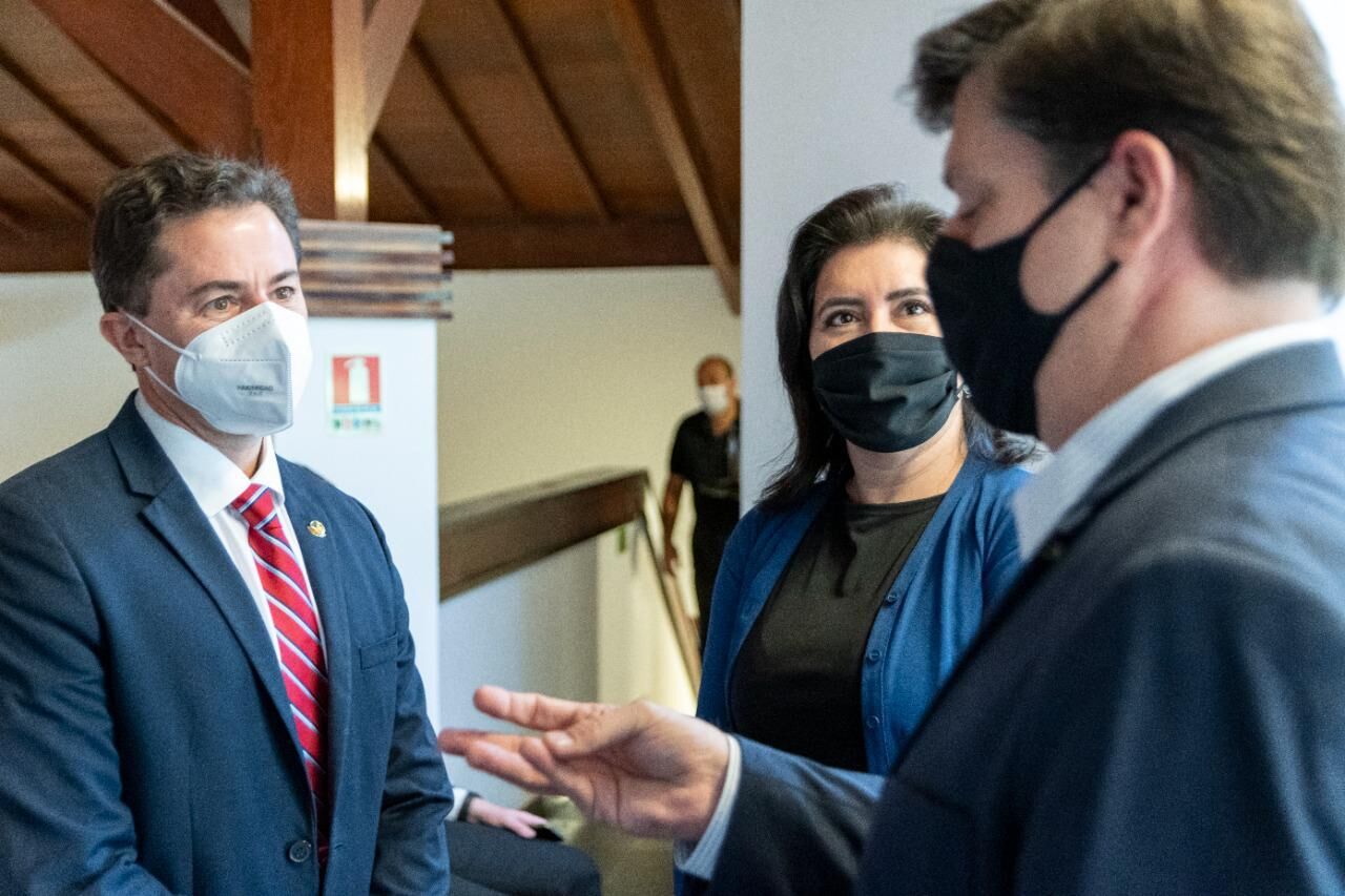 Pré-candidata a presidente pelo MDB, Simone Tebet perde apoio de Veneziano e lideranças do partido no Nordeste: "apoio a Lula é unanimidade" Pré-candidata a presidente pelo MDB, Simone Tebet perde apoio de Veneziano e lideranças do partido no Nordeste: "apoio a Lula é unanimidade"
