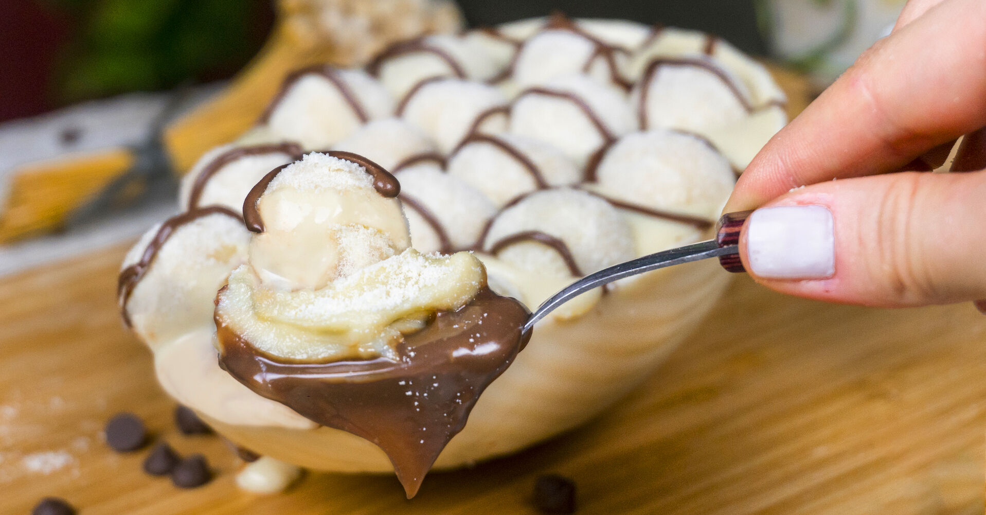 Receita caseira para Páscoa: Ovo de colher de Ninho com Nutella Receita caseira para Páscoa: Ovo de colher de Ninho com Nutella