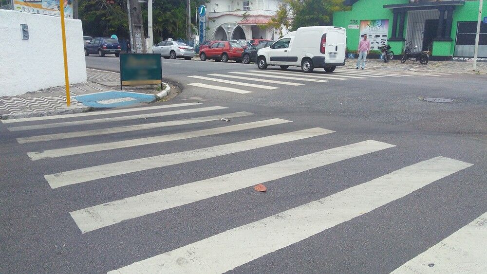 Placas irregulares de propaganda colocadas nas esquinas devem ser retiradas em João Pessoa Placas irregulares de propaganda colocadas nas esquinas devem ser retiradas em João Pessoa