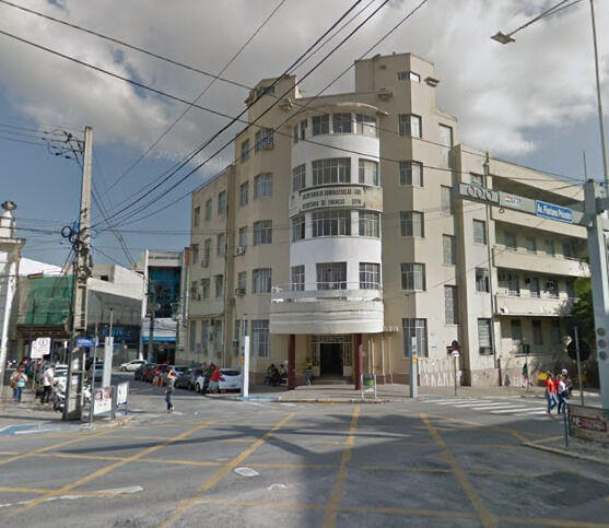 Prefeitura de Campina Grande anuncia 'corte de despesas' em meio a queda nos repasses federais; salário do prefeito é reduzido em 20% Prefeitura de Campina Grande anuncia 'corte de despesas' em meio a queda nos repasses federais; salário do prefeito é reduzido em 20%