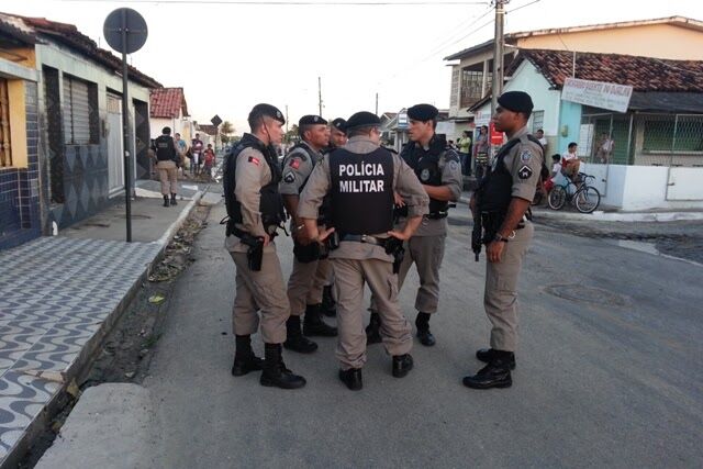 Operação Carnaval: Polícia Militar prende suspeito de tentativa de homicídio em Pitimbu Polícia Militar prende suspeito de tentativa de homicídio em Pitimbu.