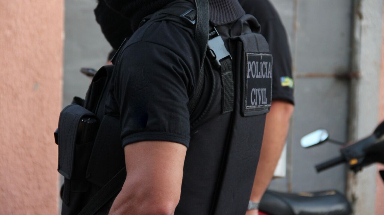 Polícia de Sergipe diz que entregou armas dos policiais e prestou informações após morte de empresário em operação na Paraíba Polícia de Sergipe diz que entregou armas dos policiais e prestou informações após morte de empresário em operação na Paraíba