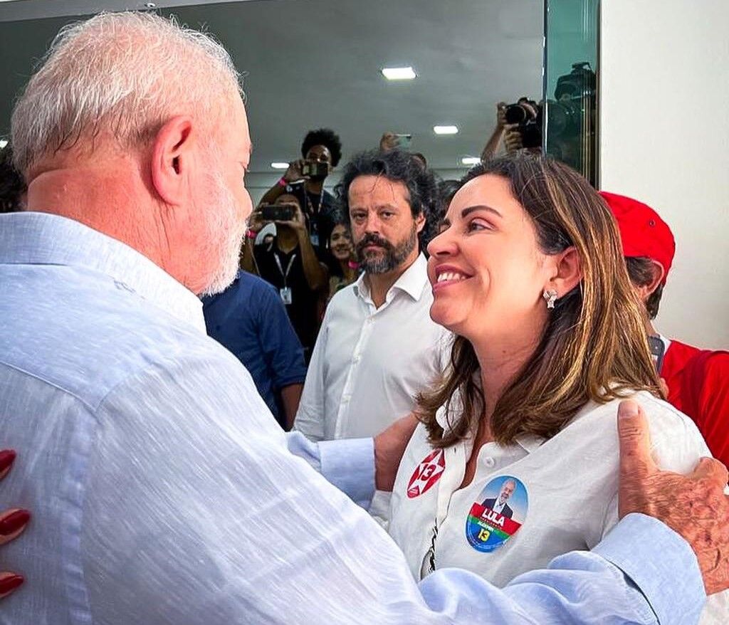 Ex-candidata ao Senado, Pollyana Dutra, participa de ato público com Lula em Recife Ex-candidata ao Senado, Pollyana Dutra, participa de ato público com Lula em Recife