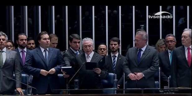 Michel Temer toma posse como presidente e terá mandato até 2018 Michel Temer toma posse como presidente e terá mandato até 2018