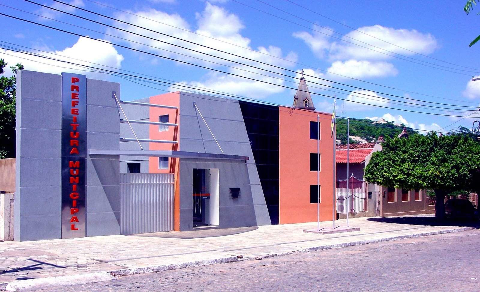 Prefeitura de Catolé do Rocha vai gastar quase R$ 800 mil com pneus e câmaras de ar Prefeitura de Catolé do Rocha vai gastar quase R$ 800 mil com pneus e câmaras de ar