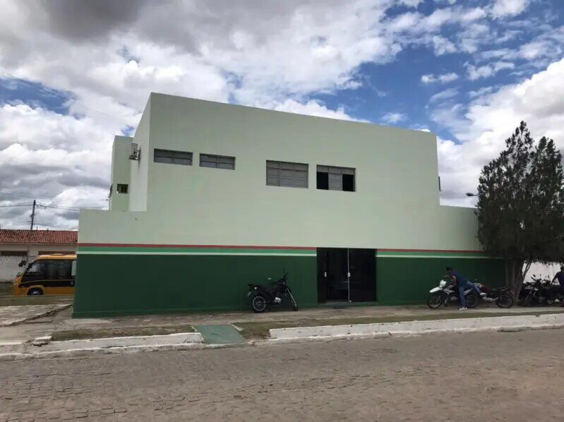 Vice-prefeita de Salgado de São Félix é acusada de nepotismo e Ministério Público investiga nomeação de parentes Vice-prefeita de Salgado de São Félix é acusada de nepotismo e Ministério Público investiga nomeação de parentes
