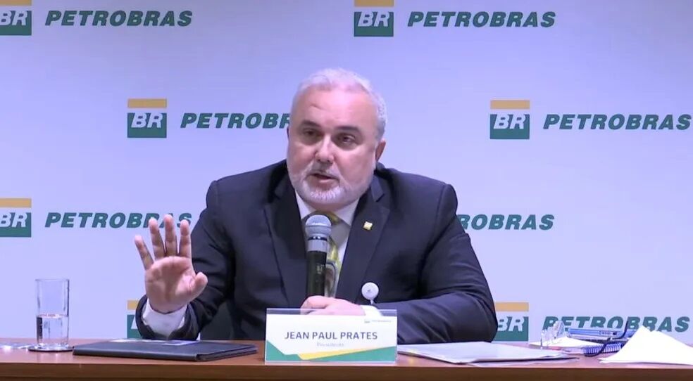 Petrobras deve decidir nova política de preços na próxima semana e não descarta aumento Petrobras deve decidir nova política de preços na próxima semana e não descarta aumento