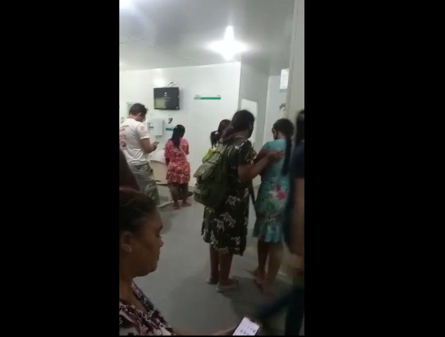 Água contaminada com coliformes e bactérias: UPA em Santa Rita fica lotada de pacientes com sintomas de vômito, diarreia e dor de barriga Água contaminada com coliformes e bactérias: UPA em Santa Rita fica lotada de pacientes com sintomas de vômito, diarreia e dor de barriga