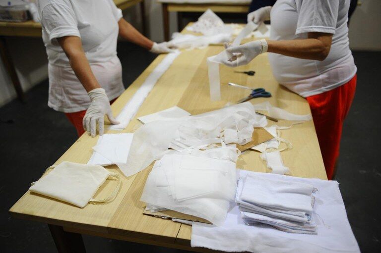 Fábricas de rede de São Bento produzirão um milhão de máscaras que serão distribuídas na Paraíba Fábricas de rede de São Bento produzirão um milhão de máscaras que serão distribuídas na Paraíba