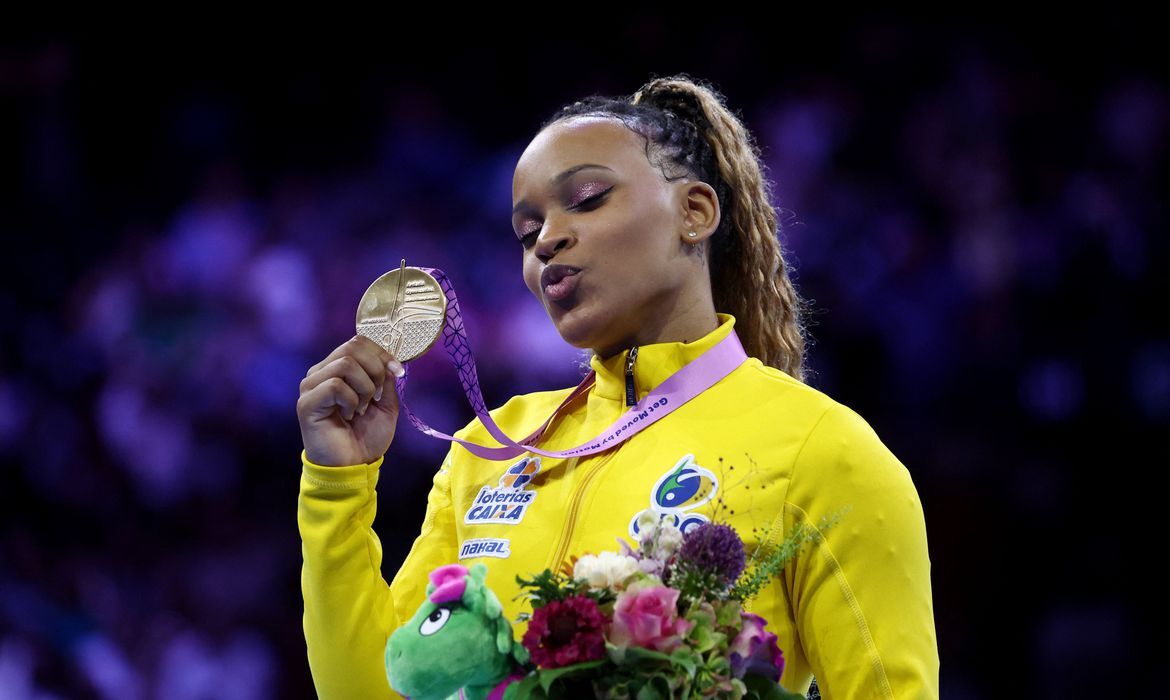 Ginasta Rebeca Andrade é bicampeã mundial do salto na Bélgica Ginasta Rebeca Andrade é bicampeã mundial do salto na Bélgica