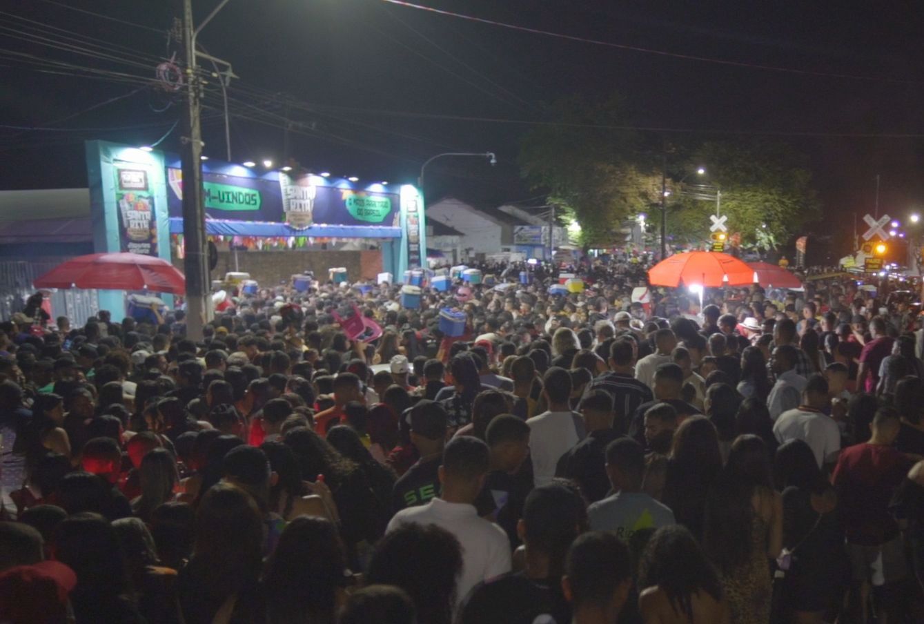 Show de Solange Almeida quebra recorde de público e reúne mais de 120 mil pessoas no São João de Santa Rita Show de Solange Almeida quebra recorde de público e reúne mais de 120 mil pessoas no São João de Santa Rita