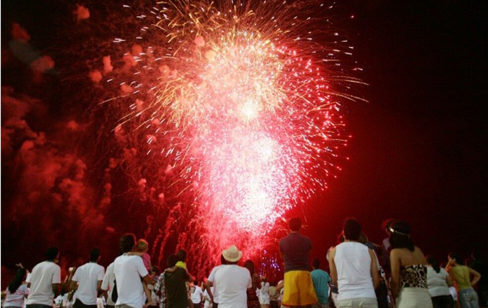 Governador do Ceará se diz contra Réveillon e Carnaval na pandemia: "onde não houver controle, não pode haver festa" Governador do Ceará se diz contra Réveillon e Carnaval na pandemia: "onde não houver controle, não pode haver festa"