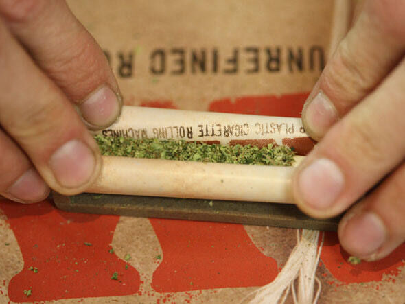 Homem registra BO após não receber maconha e acusa traficante de agir de "má-fé" Homem registra BO após não receber maconha e acusa traficante de agir de "má-fé"
