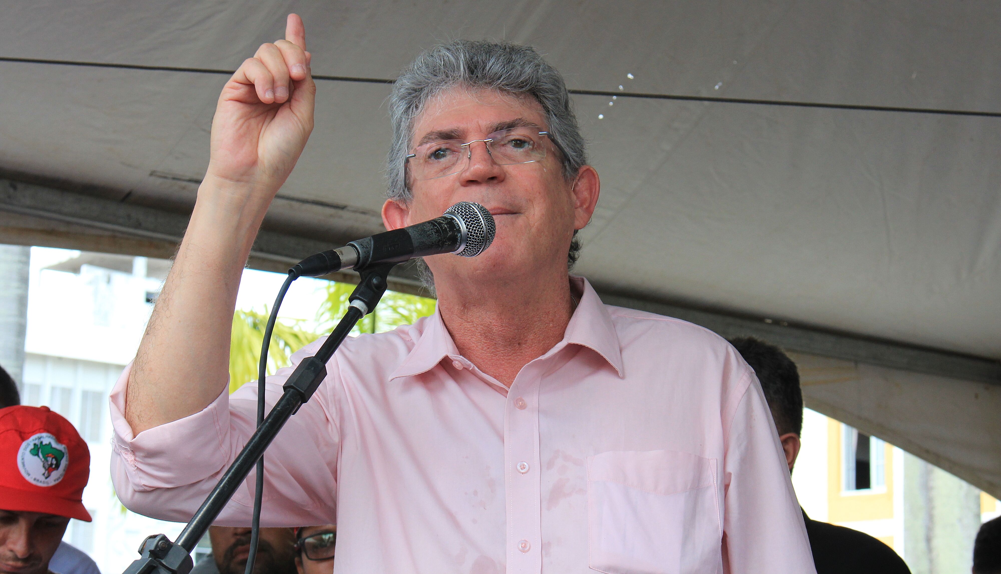Ricardo visita padaria com sistema de energia solar em Pombal Ricardo visita padaria com sistema de energia solar em Pombal