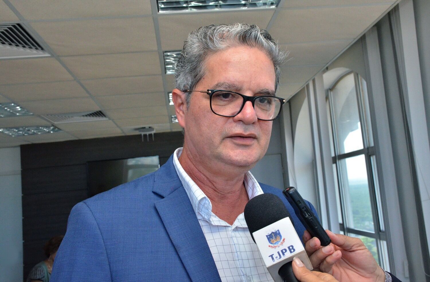 Presidente do CRM-PB chama prefeitos médicos que furaram fila da vacina de 'maus cidadãos' e diz que conduta é caso de polícia