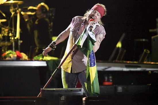 Rock in Rio é encerrado com Guns N' Roses sob chuva Rock in Rio é encerrado com Guns N' Roses sob chuva