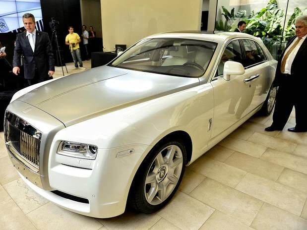 Rolls-Royce chega ao Brasil com carro de R$ 2,3 milhões Rolls-Royce chega ao Brasil com carro de R$ 2,3 milhões