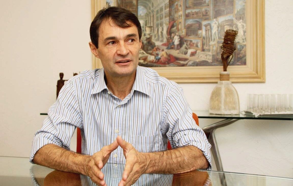 Justiça condena sindicato a indenizar Romero após propaganda em outdoors contra o gestor Justiça condena sindicato a indenizar Romero após propaganda em outdoors contra o gestor