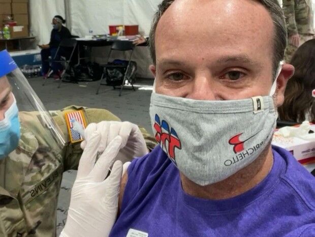 Rubinho Barrichello é vacinado nos Estados Unidos
