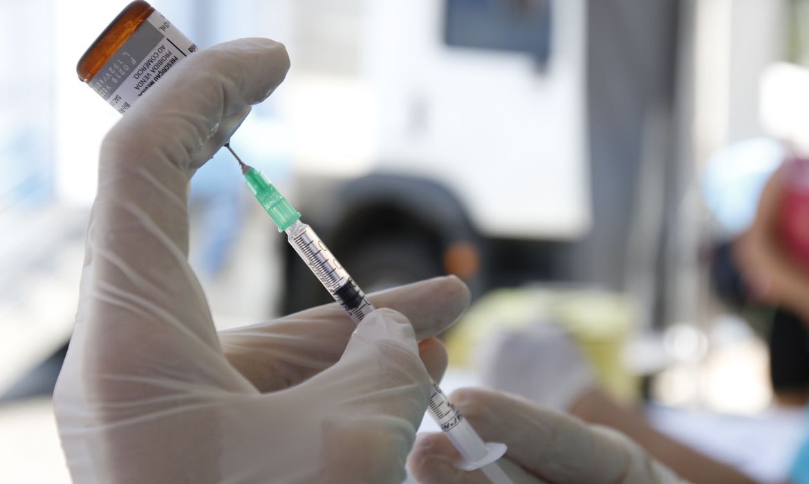 Paraíba atinge meta de vacinação contra gripe e 983.247 doses são aplicadas durante campanha Paraíba atinge meta de vacinação contra gripe e 983.247 doses são aplicadas durante campanha