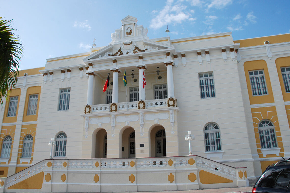 TJPB admite situação 'vexatória' em meio a inúmeras suspeições de juízes para julgar Calvário TJPB admite situação 'vexatória' em meio a inúmeras suspeições de juízes para julgar Calvário
