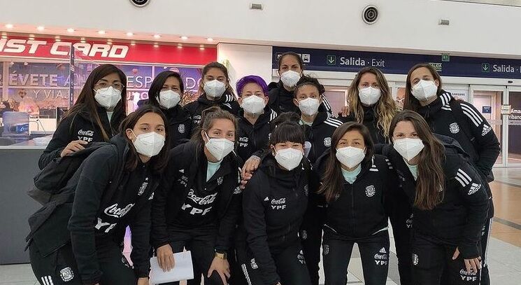 Jogadoras argentinas chegam à Paraíba para jogos contra Seleção Brasileira em João Pessoa e Campina Grande Jogadoras argentinas chegam à Paraíba para jogos contra Seleção Brasileira em João Pessoa e Campina Grande