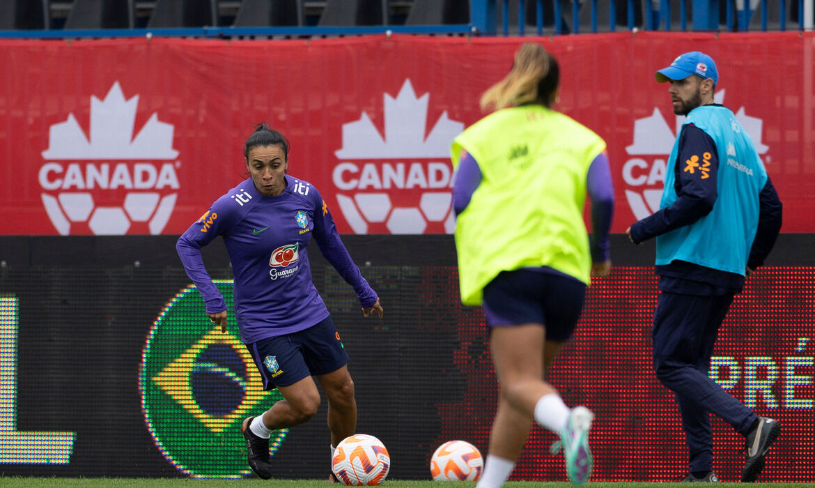 Amistoso: de olho nas olimpíadas de Paris, seleção feminina de futebol pega o Canadá hoje Amistoso: de olho nas olimpíadas de Paris, seleção feminina de futebol pega o Canadá hoje