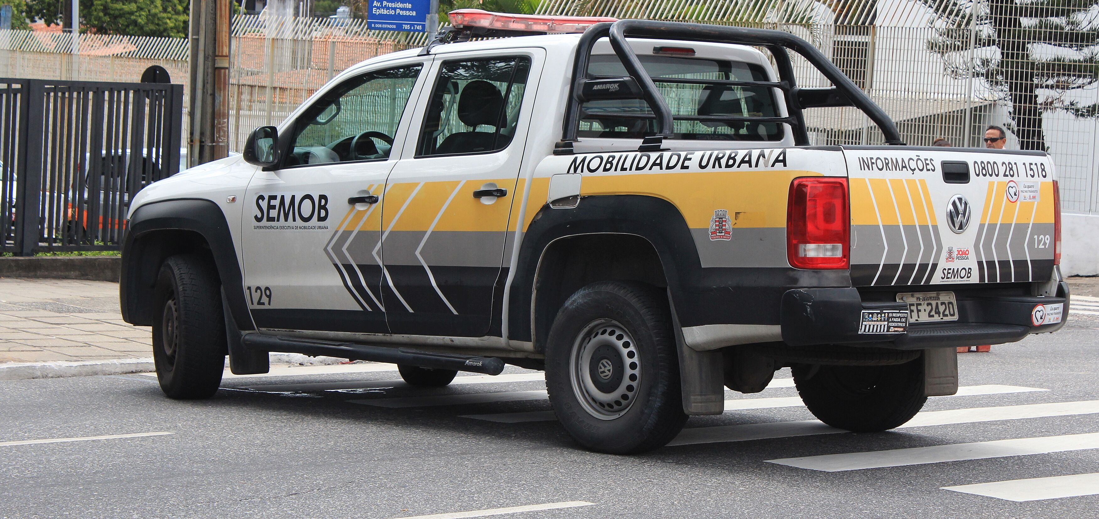 Trecho da Avenida Cabo Branco será interditado após vistoria constatar área em ruínas e com rachaduras na pista Trecho da Avenida Cabo Branco será interditado após vistoria constatar área em ruínas e com rachaduras na pista