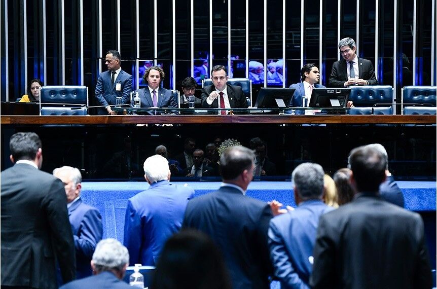 Senado aprova pagamento de R$ 27 bilhões a estados em compensação pelo ICMS; projeto aguarda sanção presidencial