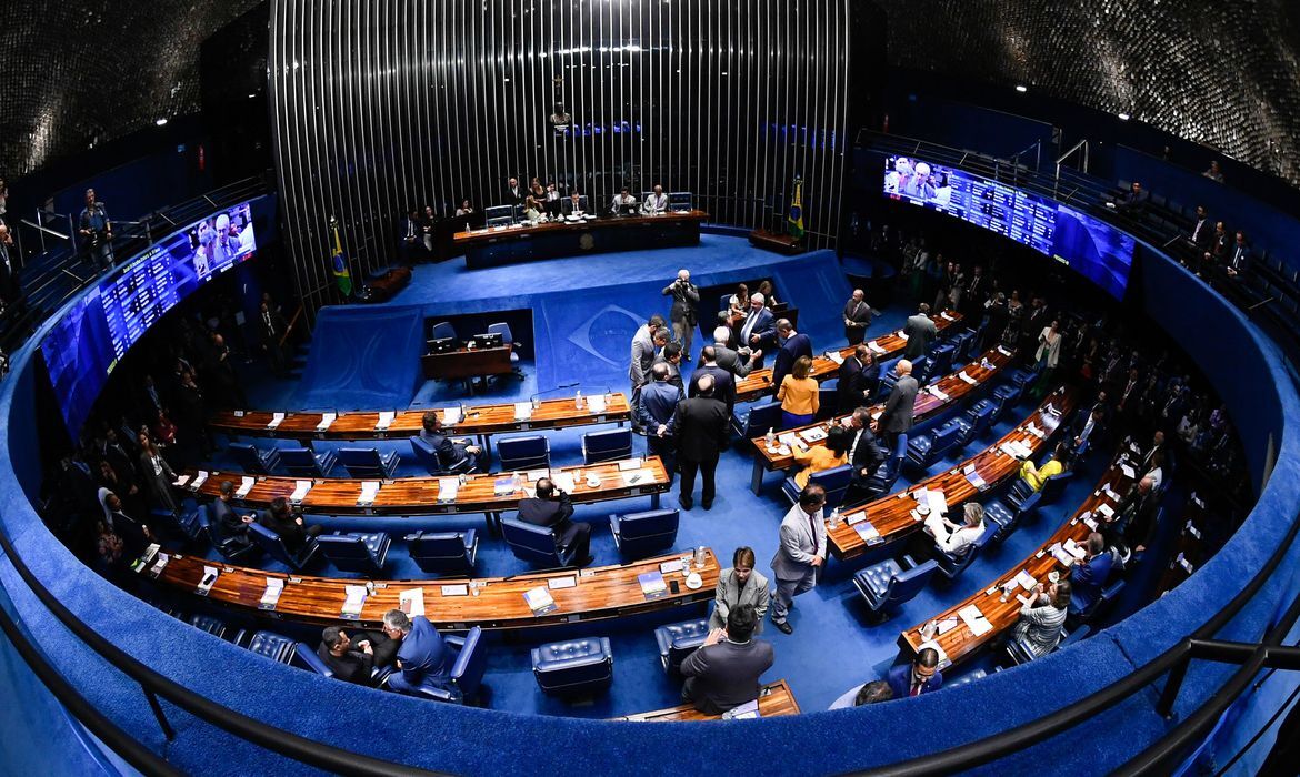 Senado aprova texto-base de projeto que institui marco temporal para terras indígenas Senado aprova texto-base de projeto que institui marco temporal para terras indígenas