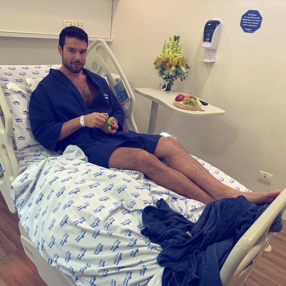 Sergio Marone passa por cirurgia às pressas para retirada de hérnia Sergio Marone passa por cirurgia às pressas para retirada de hérnia