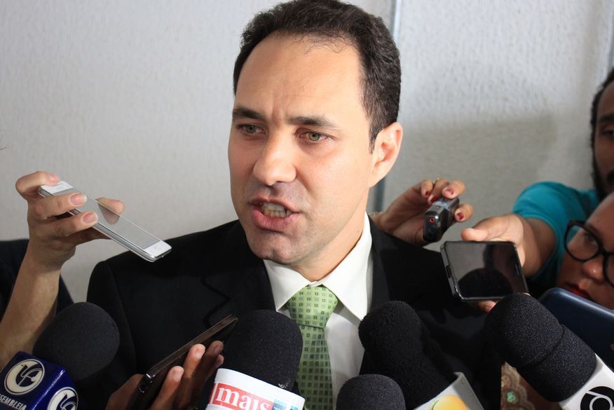 Padre Egídio contrata ex-advogado de Ricardo Coutinho e Livânia para defesa no “Caso Padre Zé” Padre Egídio contrata ex-advogado de Ricardo Coutinho e Livânia para defesa no “Caso Padre Zé”