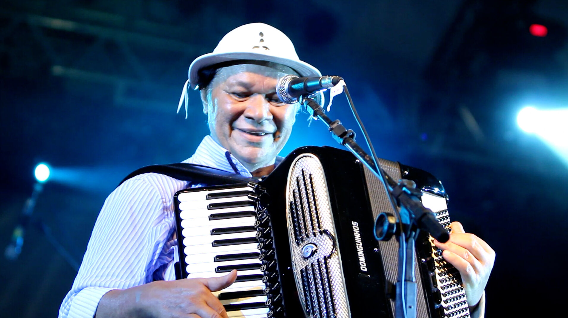 Silêncio no Nordeste: aos 72 anos, morre o mito Dominguinhos Silêncio no Nordeste: aos 72 anos, morre o mito Dominguinhos