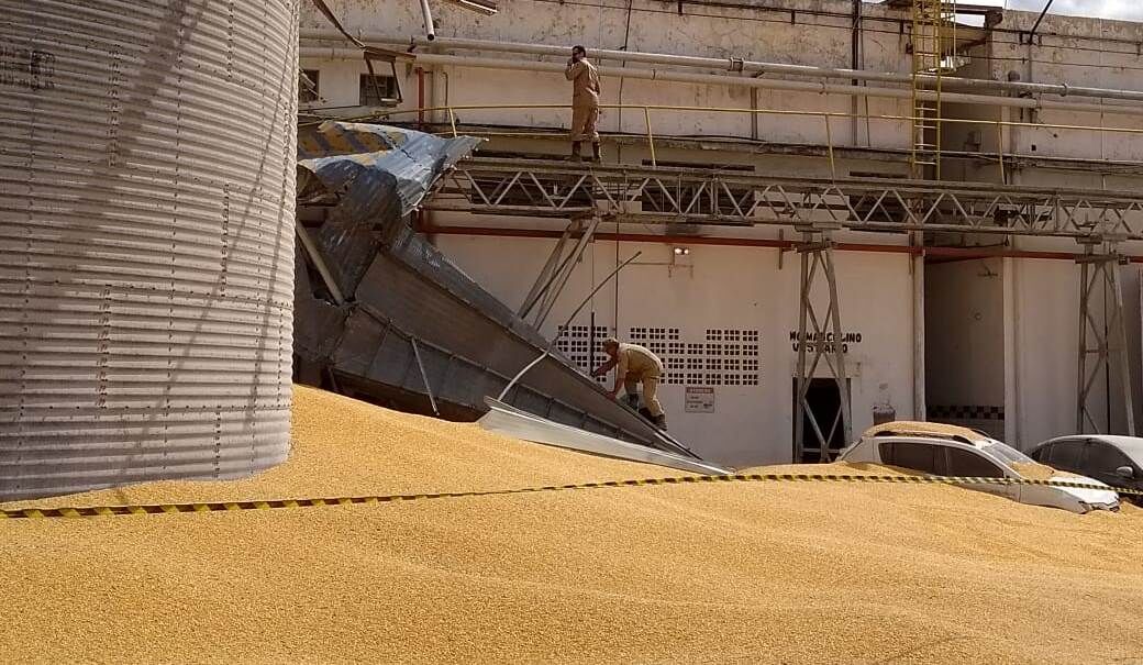 Silo de milho em fábrica de Campina Grande rompe e deixa um funcionário morto após soterramento Silo de milho em fábrica de Campina Grande rompe e deixa um funcionário morto após soterramento